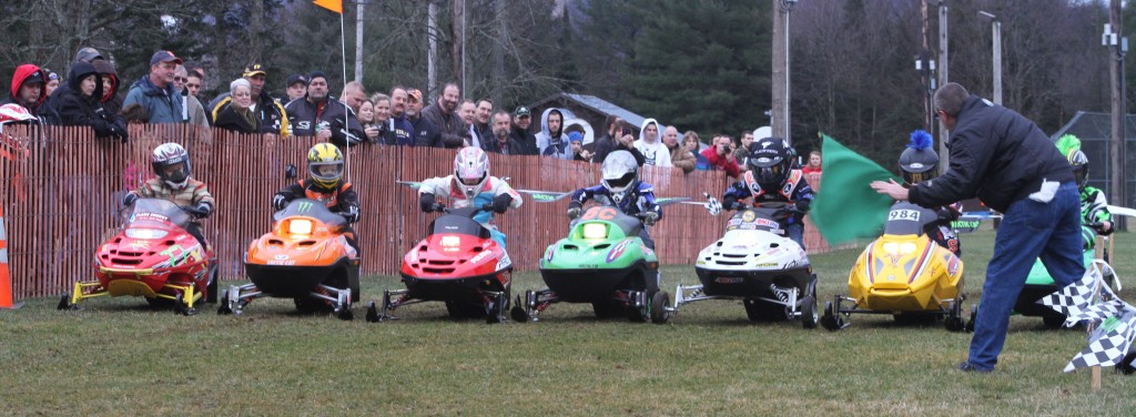 Riders line up for start of Snodeo's Kitty Cat Race. Photo by Travis Kiefer